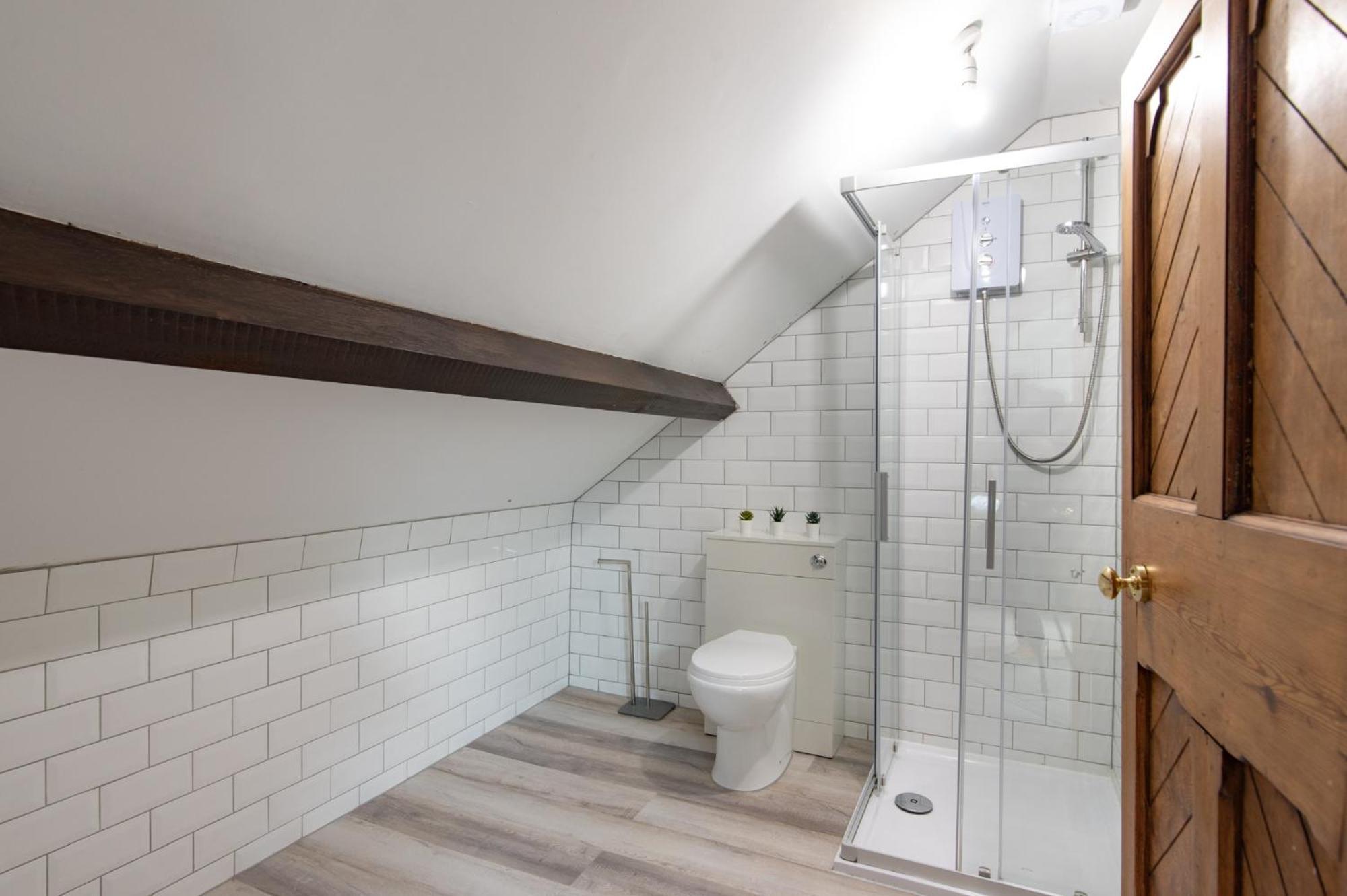 Madison House - Converted Church 5 Bed Pontypool Zewnętrze zdjęcie