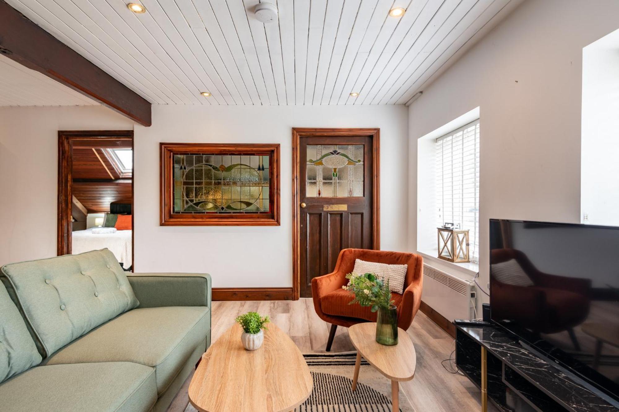 Madison House - Converted Church 5 Bed Pontypool Zewnętrze zdjęcie