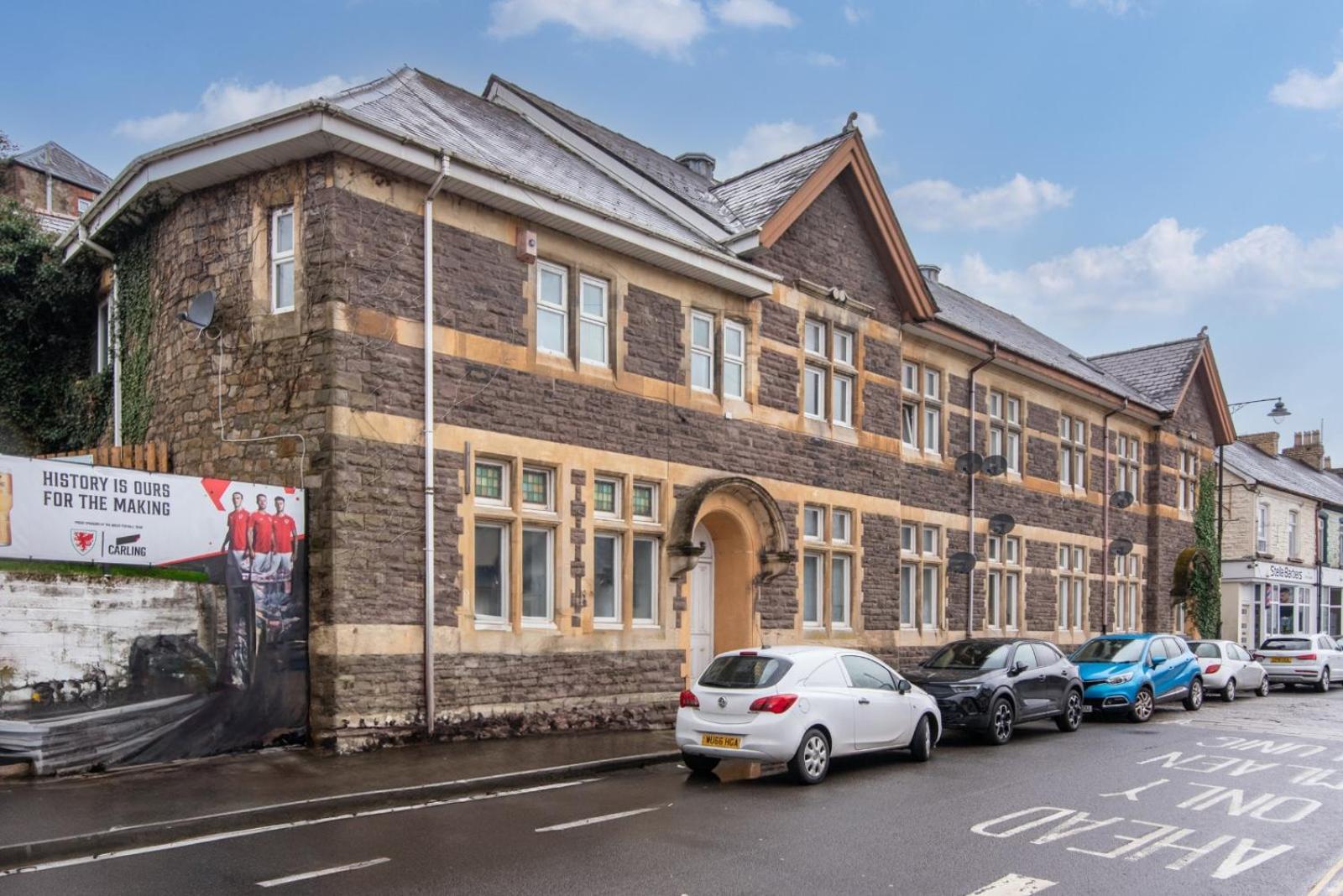 Madison House - Converted Church 5 Bed Pontypool Zewnętrze zdjęcie